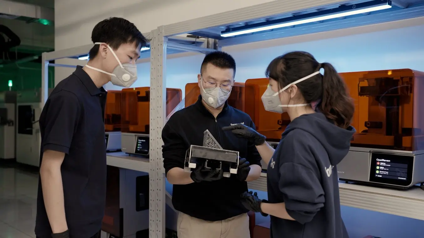 WeNext Acelera Manufatura de Alto Nível com Impressoras 3D SLA Form 4 da Formlabs