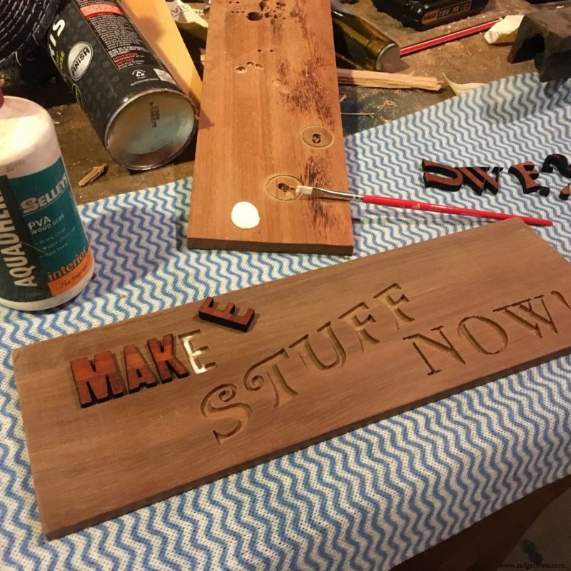 Como Criar Placas de Madeira de Precisão com Roteamento CNC — Guia Completo de Especialista