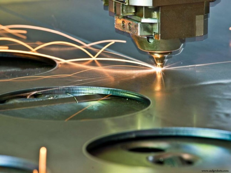 Explorando 10 Diferentes Tipos de Máquinas CNC