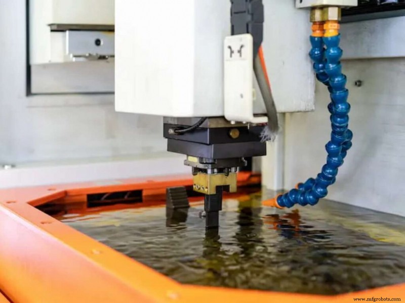 Explorando 10 Diferentes Tipos de Máquinas CNC