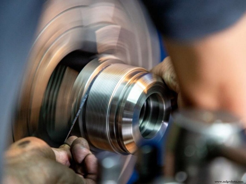 Como Funciona a Usinagem CNC: Guia Definitivo da Manufatura de Precisão