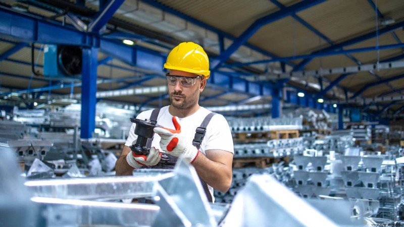 Produção em Massa: Processo, Benefícios, Desafios e Tendências Futuras