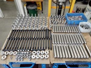Maximize Eficiência CNC Steelmaster: Estratégias Especialistas para Punções e Matrizes